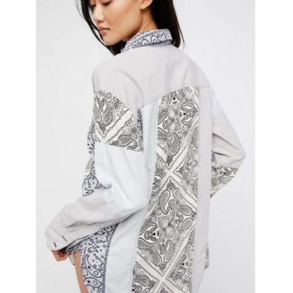 Free People Tops - FREE PEOPLE all patched up chambray shirt